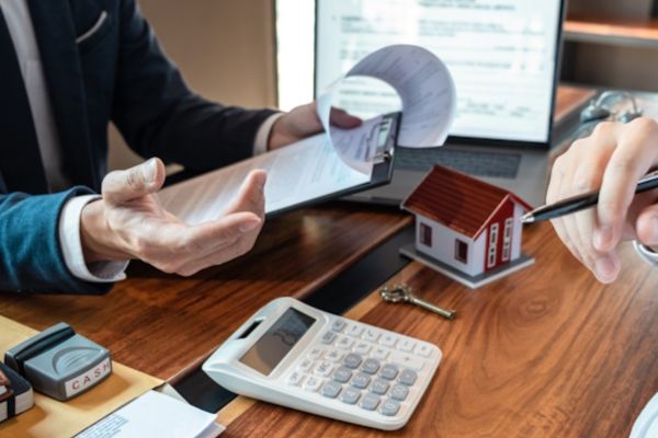 Công chứng hợp đồng chia tách quyền sử dụng đất