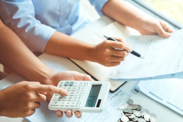 góp vốn bằng tiền mặt