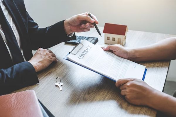 Phí công chứng hợp đồng thuê nhà