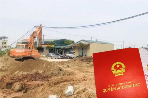 Lấn chiếm đất công