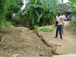 lấn chiếm đất công