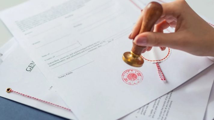 thời điểm công chứng từ chối nhận di sản