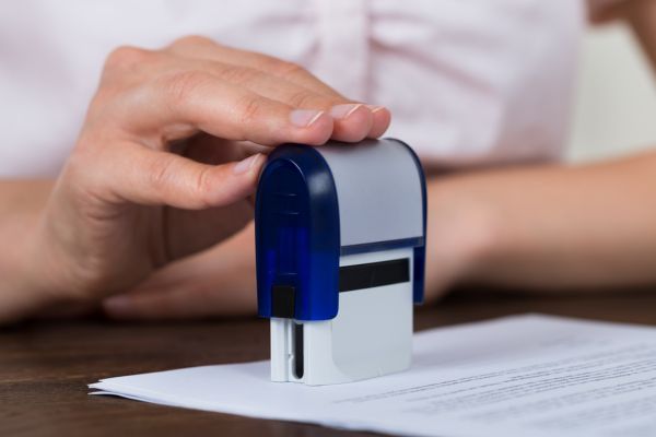 Dịch vụ công chứng dịch thuật giấy tờ cho doanh nghiệp hoạt động quốc tế