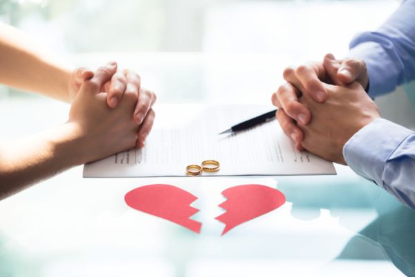 Làm thế nào công chứng có thể giúp bạn trong việc phân chia tài sản ly hôn?