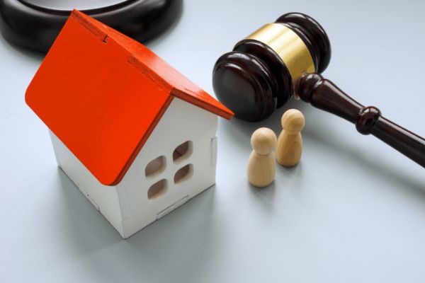 Tặng đất cho con cái: Giải pháp tiết kiệm thuế hiệu quả