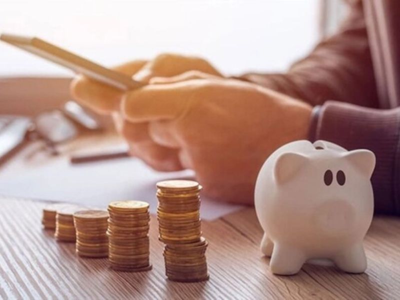 giữ tiền mặt hay gửi ngân hàng